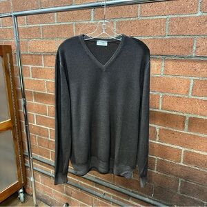 Men's V-Neck Sweater - Black